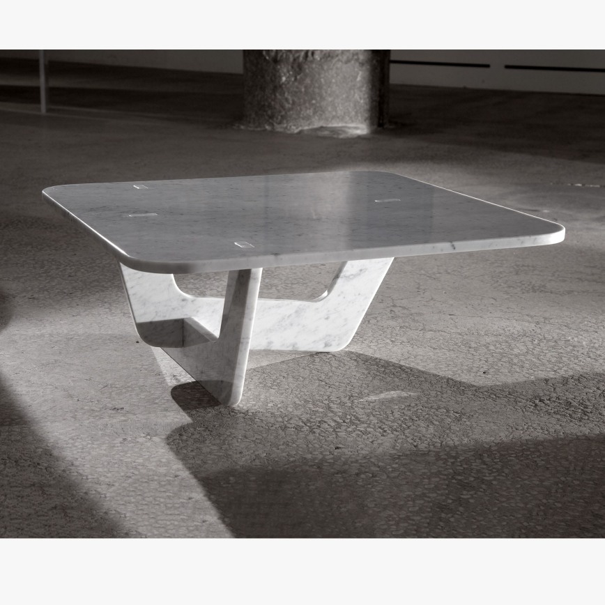 Equilibrista Coffee Table